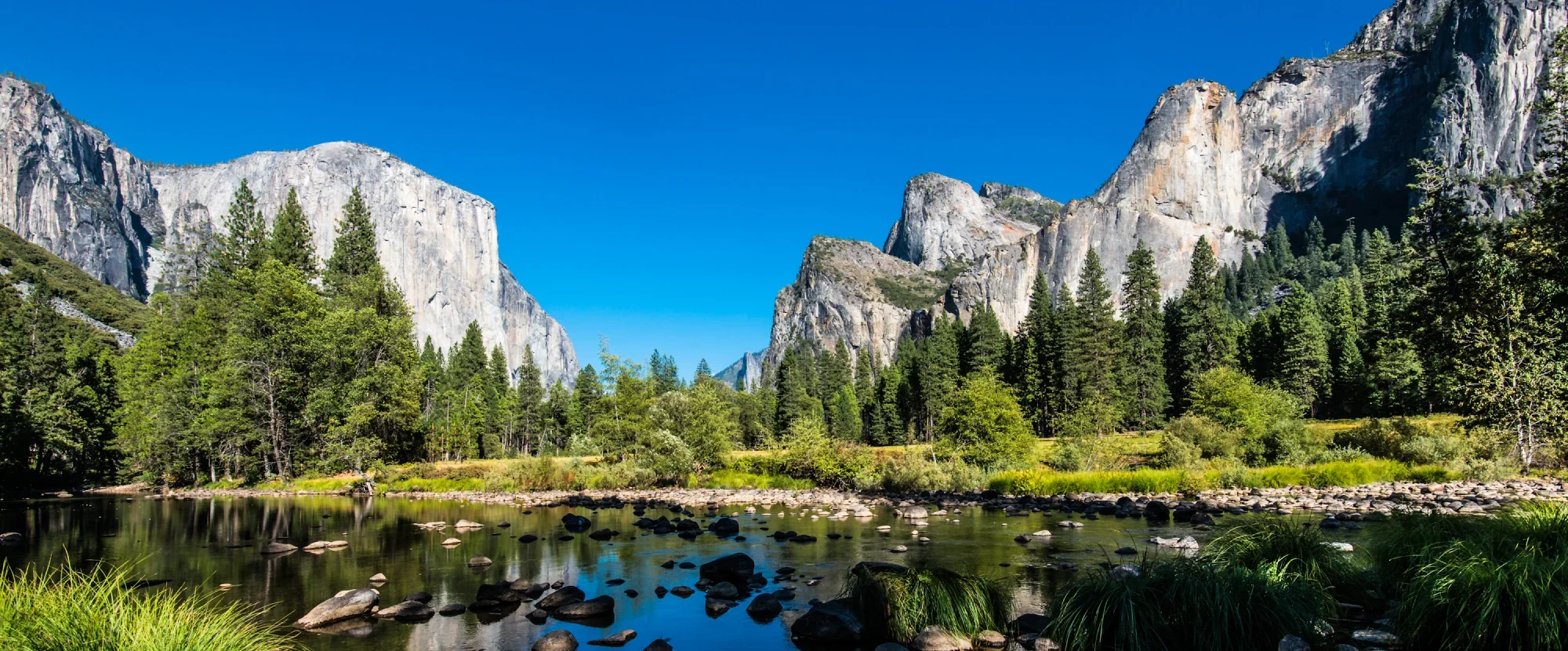 Mountain, river and forest at Yosemite National Park